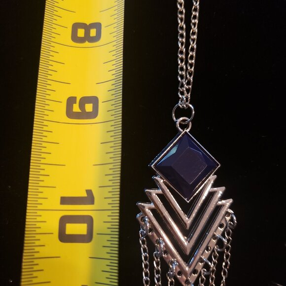 Boho 1980's 18" Silver Tone & Dark Purple Pendant w/ 7 tassels Necklace - Picture 6 of 13